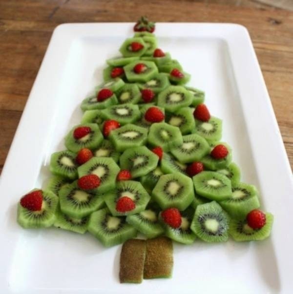 32013 kiwi fruit christmas tree 1