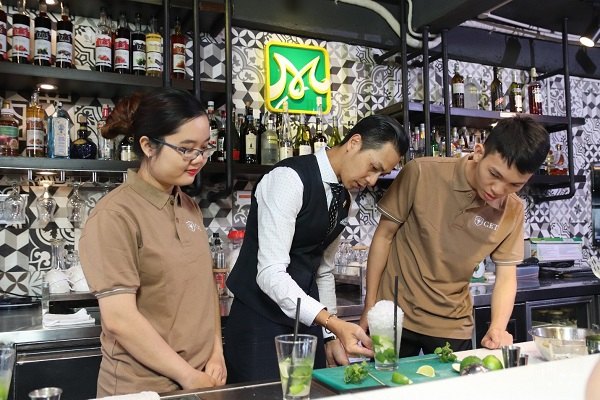 Bartender học trường nào