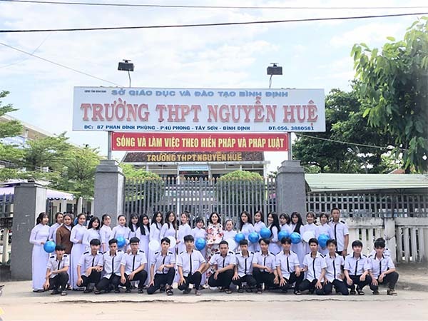 content danh gia truong thpt nguyen hue binh dinh co tot khong 4