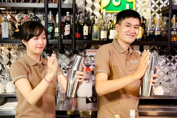 nên học barista hay bartender