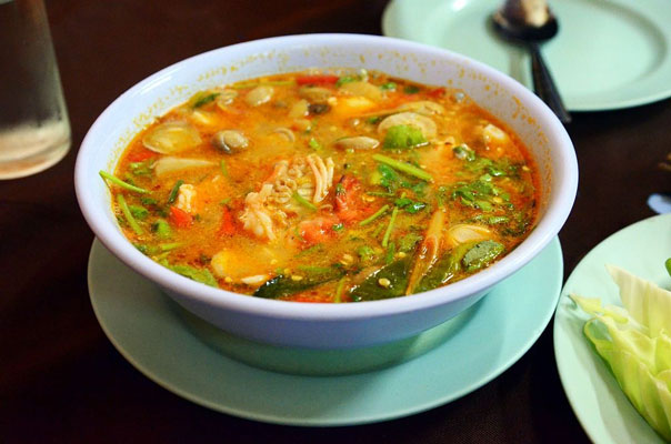 tom yum 700